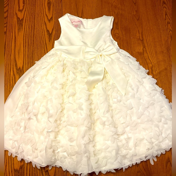 Cream colored flower dress - Picture 1 of 3